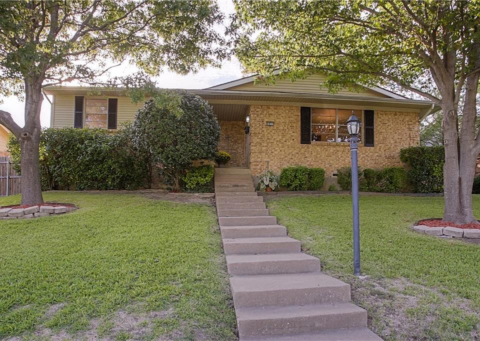 1st image of 9837 Queenswood Ln