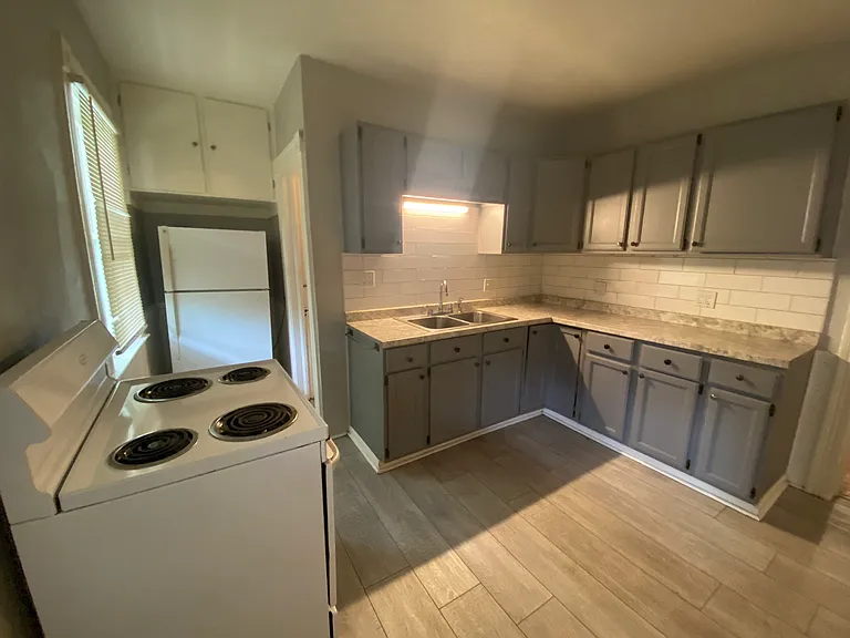 747 Pierce Ave #2 — Photo 12