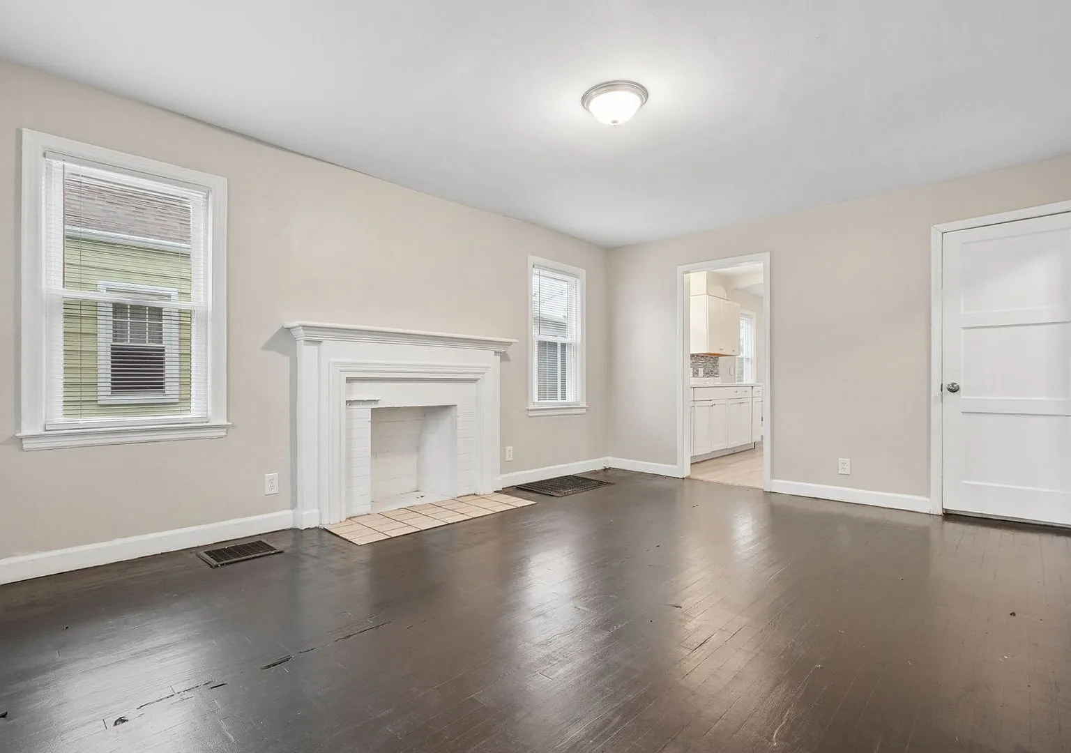 **Fully Renovated 3-Bedroom Home with Hardwood Floors & Basement Available Now — Photo 1