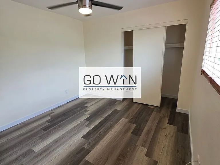 1105 E Butler Dr — Photo 6
