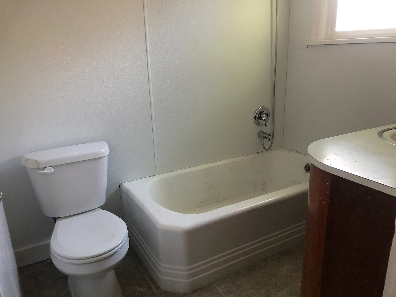 5 bed, 3.5 bath, 1728 sqft, $2,500 — Photo 4