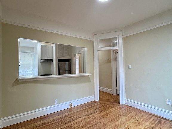 3rd image of 2256 Market St APT B