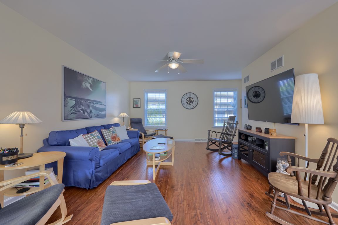 next background image