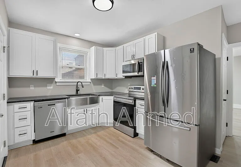 1770 Kent St — Photo 6