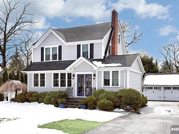 2nd image of 430 Wastena Ter