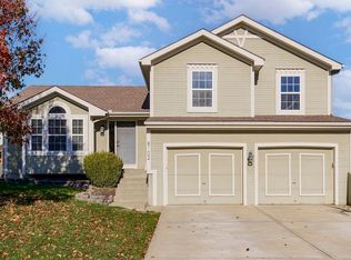 8102 NE 107th St, Kansas City, MO 64157