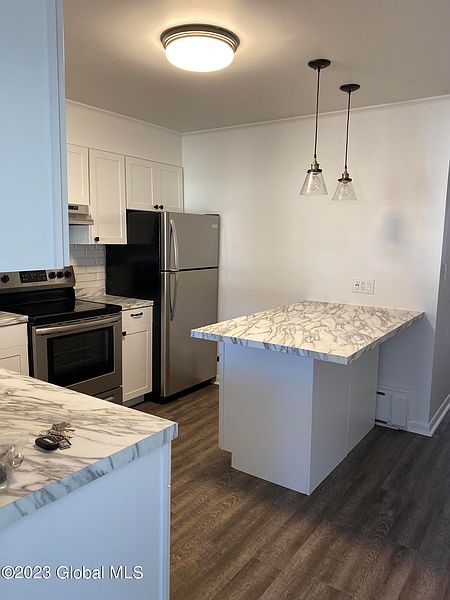 3rd image of 2417 4th Avenue