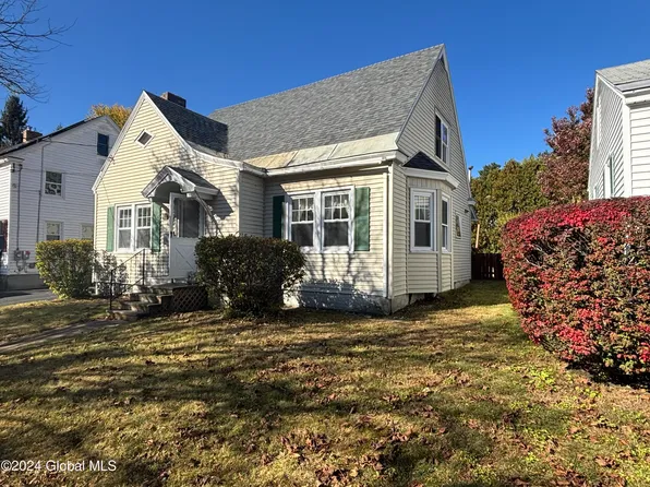 22 W 12th Avenue, Gloversville, NY 12078