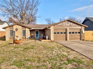 102 S Crabtree Rd, Muskogee, OK 74403