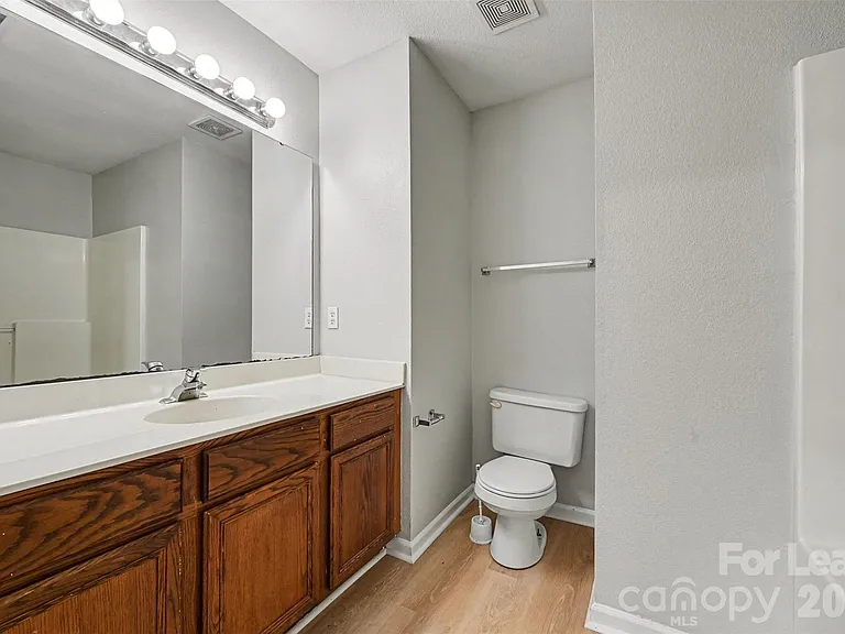 4413 Eaves Ln — Photo 10