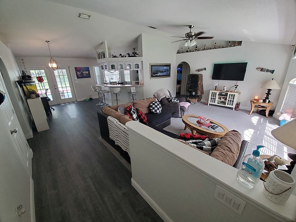 1st image of 17424 Clover Ave