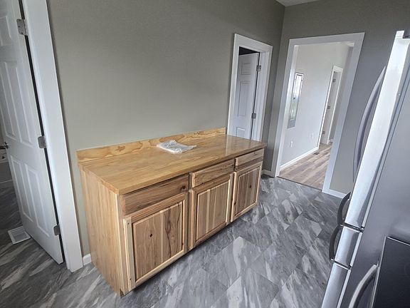 4th image of 115 Nicholas St #A
