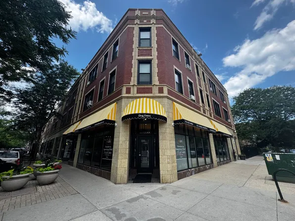 Aljanah Lunt, 1344 W Lunt Ave APT 314, Chicago, IL 60626