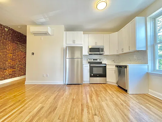 Rented by Doorway NYC, LLC | media 1