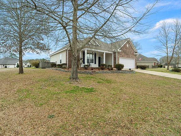 3rd image of 77 Joshbury Cir