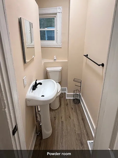 3 bed, 1.5 bath, $1,350 — Photo 4