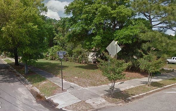 1st image of 700 E Wright St