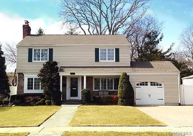 1st image of 1320 N Surrey Lane