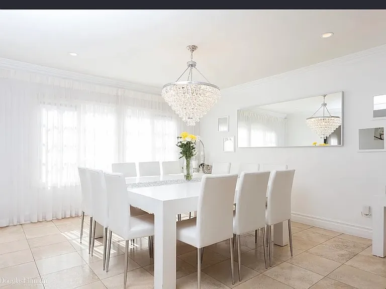 711 Schumacher Dr — Photo 5