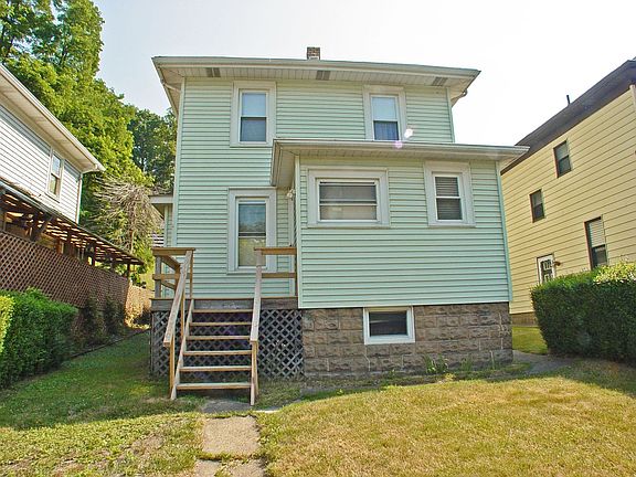 2nd image of 520 Garden Way
