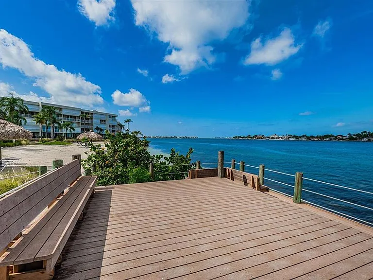 6001 Bahia Del Mar Cir #527 — Photo 23
