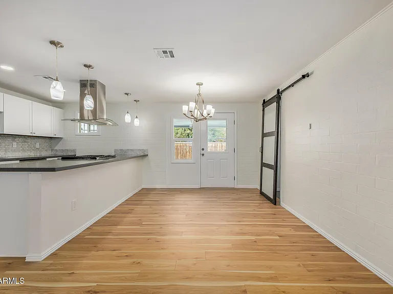 3234 E Friess Dr — Photo 8