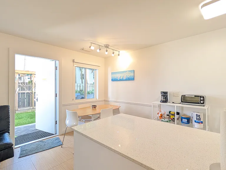 4324 N Ocean Dr #3 — Photo 7
