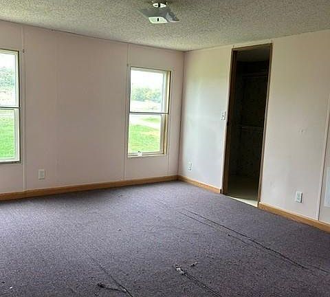 5th image of 6 260th St