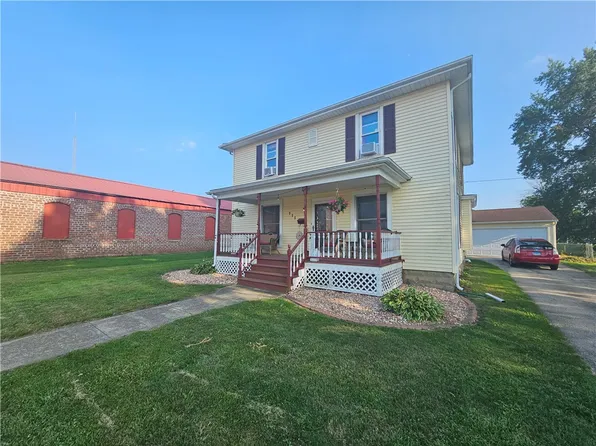 111 W Attica St, Rossville, IL 60963