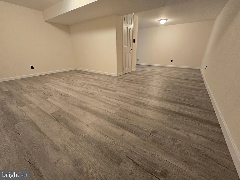 11 Glenwood Dr — Photo 35