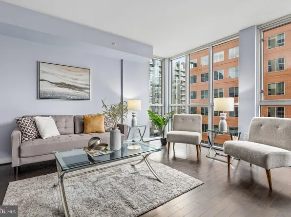 1025 1st St SE, Washington, DC