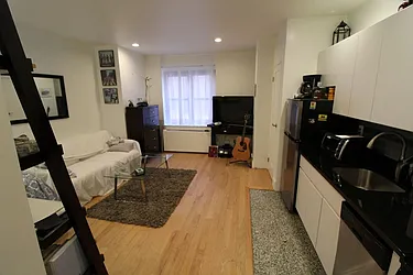 Rented by Mossanen Group