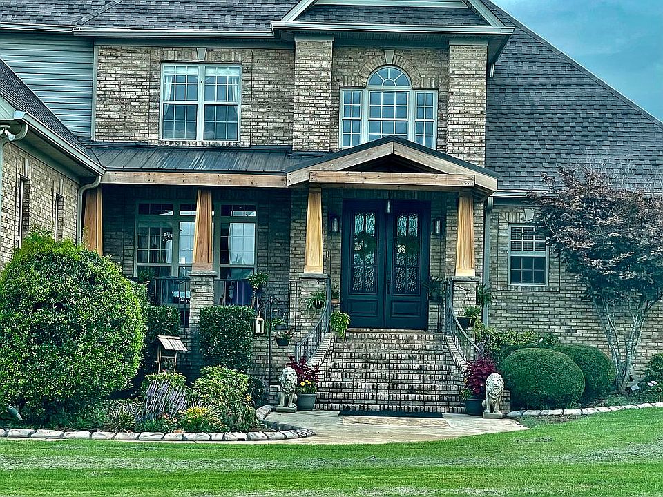 2nd image of 605 Beth Rd