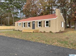 501 Corsbie St NW, Hartselle, AL 35640
