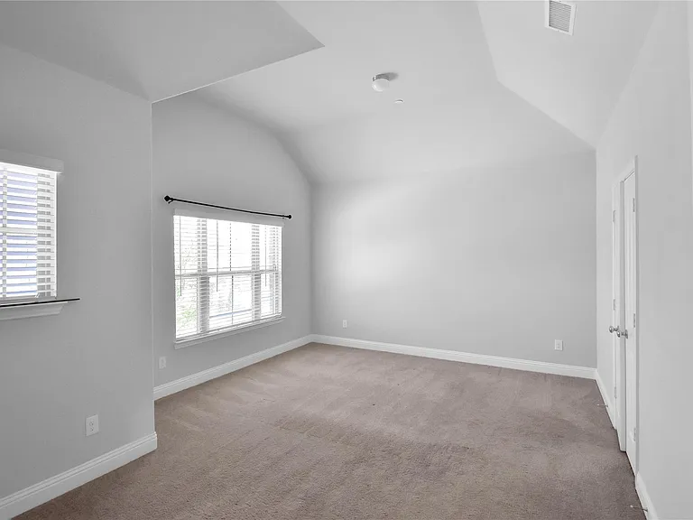 6162 Blythe Dr — Photo 7