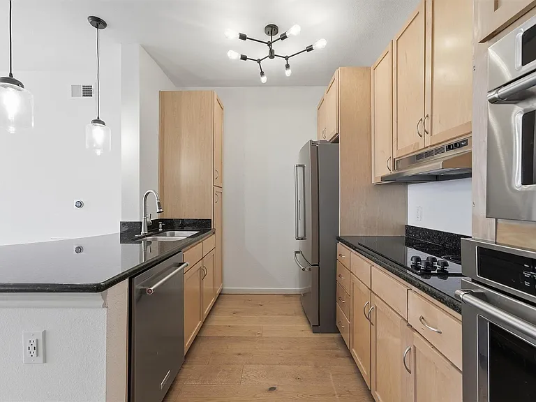 505 Jackson Hill St #307 — Photo 9