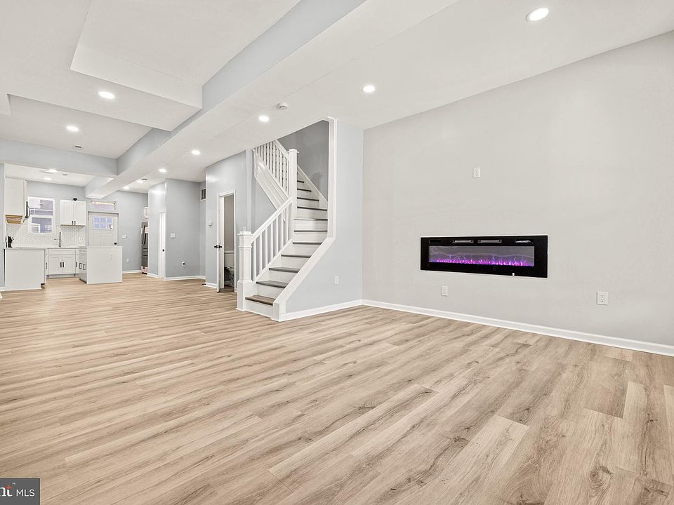 1st image of 3331 Spaulding Ave