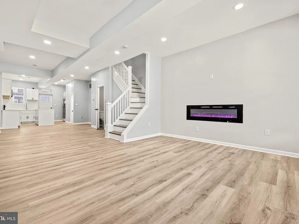 3331 Spaulding Ave