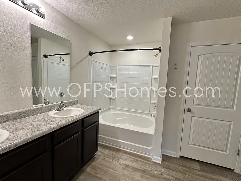 812 Moorhen Way — Photo 23