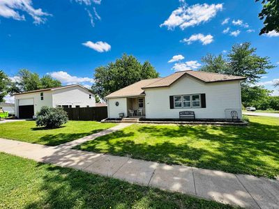309 S Sycamore St, Blue Hill, NE, 68930