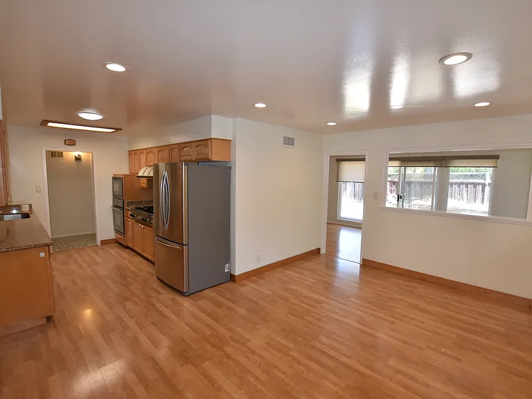 1516 Quail Ave — Photo 8