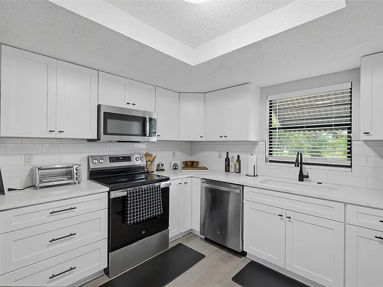 6310 Gainsboro Ave — Photo 14