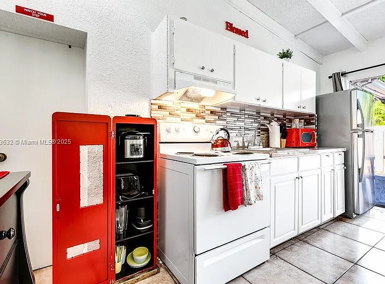 2109 Fletcher St — Photo 4