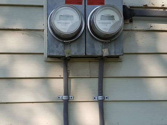 3rd image of 63 Stenzil St