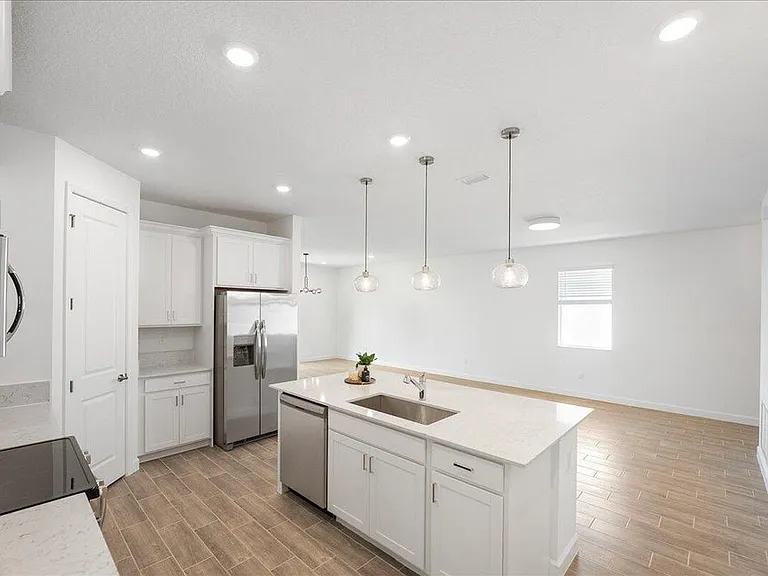 3526 Angler Dr — Photo 2