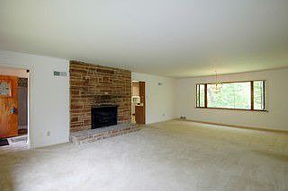 3rd image of 39W188 Campton Hills Dr
