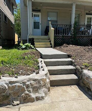 3rd image of 2478-2480 Deming Ave
