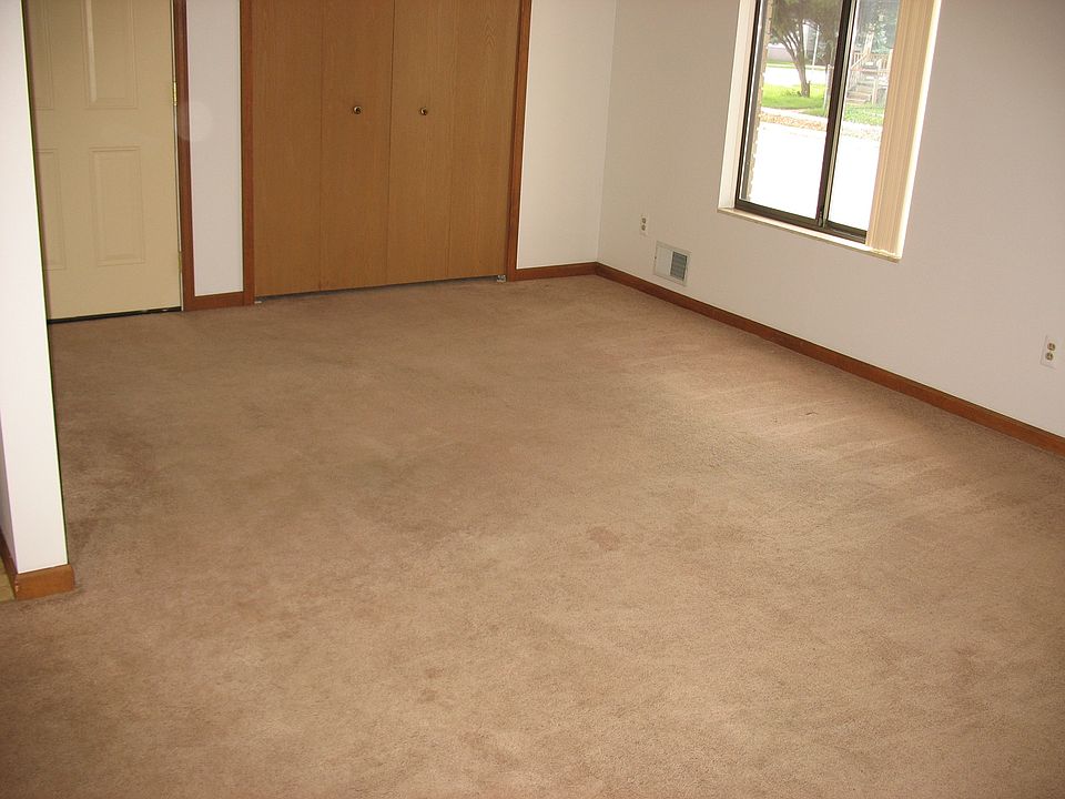 2nd image of 16411 E 10 Mile Rd APT 5
