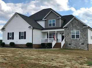 5009 Yorkstone Ct, Liberty, NC 27298