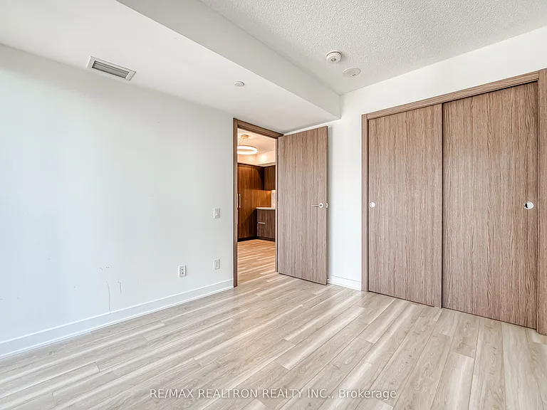 17 Bathurst St #2603 — Photo 27